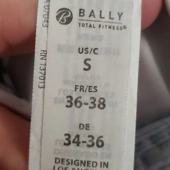 BALLY TOTAL Fitness Tummy Control Leggins Size Small - Picture 4 of 5